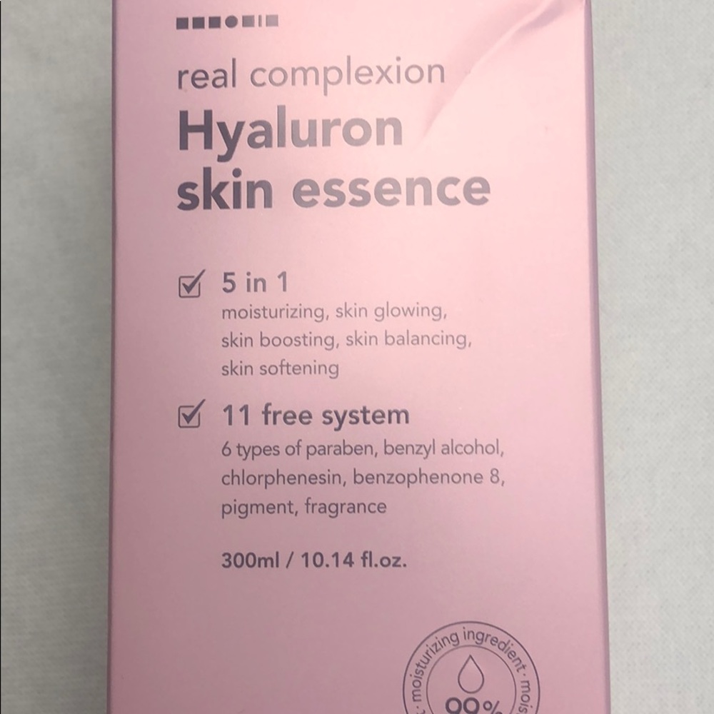 Real complexion hyaluron skin essence